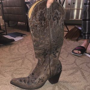 Brown cowboy boots Sterling River Brand